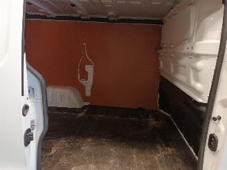 Renault Trafic Trafic (1FL/2FL/3FL/4FL) Van 1.6 dCi 125 Twin Turbo (R9M-452(R9M-D4)) =
[92kW]  (07-2015/...) picture 11