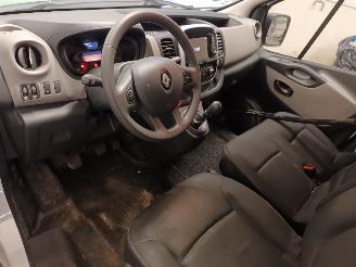 Renault Trafic Trafic (1FL/2FL/3FL/4FL) Van 1.6 dCi 125 Twin Turbo (R9M-452(R9M-D4)) =
[92kW]  (07-2015/...) picture 14