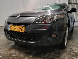 Unfallwagen Renault Mégane Megane III Grandtour (KZ) Combi 5-drs 1.4 16V TCe 130 (H4J-700(H4J-A7)=
) [96kW]  (05-2009/02-2016) 2011/9