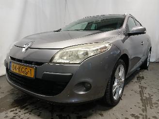 Damaged car Renault Mégane Megane III Grandtour (KZ) Combi 5-drs 1.4 16V TCe 130 (H4J-700(H4J-A7)=
) [96kW]  (05-2009/02-2016) 2009/11