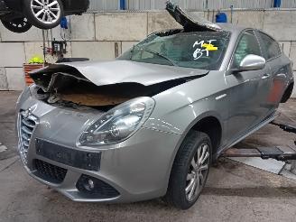 Uttjänta bilar auto Alfa Romeo Giulietta Giulietta (940) Hatchback 1.4 TB 16V MultiAir (940.A.2000) [125kW]  (0=
4-2010/10-2018) 2013/0