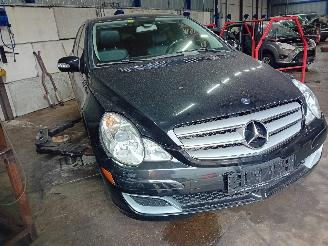 Mercedes R-klasse R (W251) MPV 3.5 350 V6 24V (M272.967) [200kW]  (01-2007/12-2012) picture 2