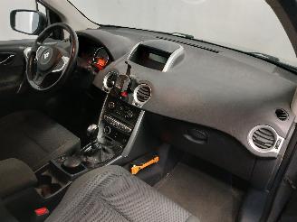 Renault Koleos Koleos I SUV 2.5 16V (2TR-702) [126kW]  (09-2008/06-2017) picture 7