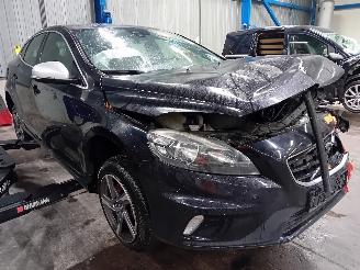 Volvo V-40 V40 (MV) Hatchback 5-drs 2.0 D4 16V (D4204T14) [140kW]  (05-2014/08-20=
19) picture 2