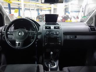 Volkswagen Touran Touran (1T3) MPV 2.0 TDI 16V 140 (CFHC) [103kW]  (05-2010/05-2015) picture 5