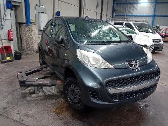 Peugeot 107 107 Hatchback 1.0 12V (384F(1KR)) [50kW]  (06-2005/05-2014) picture 2