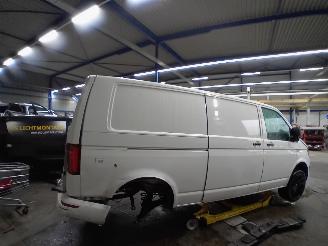 Volkswagen Transporter Transporter T5 Van 2.0 TDI DRF (CAAC(Euro 5)) [103kW]  (09-2009/08-201=
5) picture 3