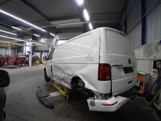 Volkswagen Transporter Transporter T5 Van 2.0 TDI DRF (CAAC(Euro 5)) [103kW]  (09-2009/08-201=
5) picture 4
