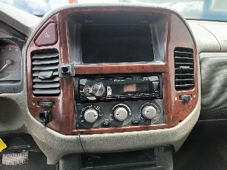 Mitsubishi Pajero Pajero Hardtop (V6/7) Terreinwagen 3.2 DI-D 16V (4M41) [118kW]  (04-20=
00/12-2006) picture 12