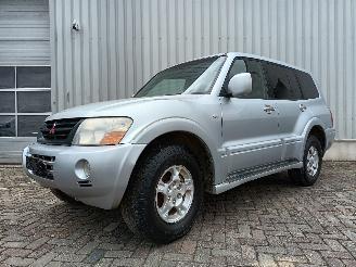 Mitsubishi Pajero Pajero Hardtop (V6/7) Terreinwagen 3.2 DI-D 16V (4M41) [118kW]  (04-20=
00/12-2006) picture 2