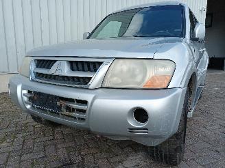 Schadeauto Mitsubishi Pajero Pajero Canvas Top (V6/7) Terreinwagen 3.2 DI-D 16V (4M41) [118kW]  (10=
-2001/12-2006) 2005/4