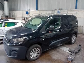 rozbiórka samochody ciężarowe Peugeot Partner Partner (EF/EU) Van 1.5 BlueHDi 100 (DV5RCF(YHT)) [75kW]  (07-2019/...=
) 2020