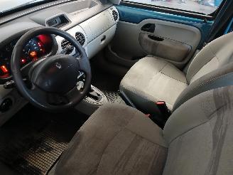 Renault Kangoo Kangoo (KC) MPV 1.6 16V (K4M-732) [70kW]  (06-2001/01-2008) picture 13