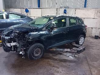 Uttjänta bilar auto Renault Clio Clio IV Estate/Grandtour (7R) Combi 5-drs 1.5 Energy dCi 90 FAP (K9K-6=
08(K9K-B6)) [66kW]  (11-2012/08-2021) 2014/6