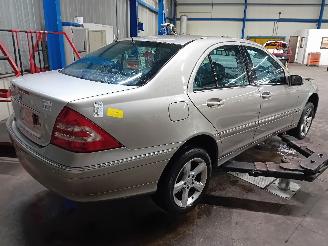 Mercedes C-klasse C (W203) Sedan 1.8 C-180K 16V (M271.946) [105kW]  (05-2002/02-2007) picture 3