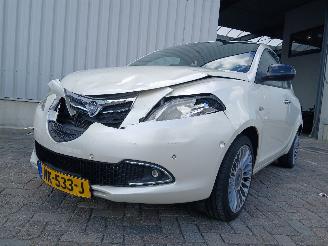 Auto incidentate Lancia Ypsilon Ypsilon (312) Hatchback 0.9 TwinAir 85 (312.A.2000(Euro 5)) [63kW]  (0=
5-2011/...) 2011/12