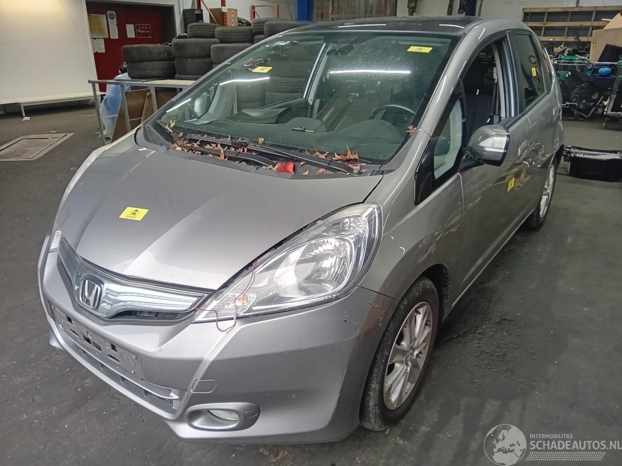 Honda Jazz Jazz (GE6/GE8/GG/GP) Hatchback 1.3 VTEC 16V Hybrid (LDA3(Euro 5)) [75k=
W]  (04-2011/06-2015)