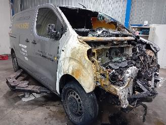 Peugeot Expert Expert (V1/VA/VB/VE/VF/VT/VY) Van 1.5 BlueHDi 120 (DV5RUC(YHV)) [88kW]=
  (06-2018/...) picture 2