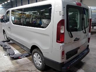 Renault Trafic Trafic Passenger (1JL/2JL/3JL/4JL) Bus 2.0 dCi 16V 120 (M9R-710(M9R-V7=
)) [88kW]  (06-2019/...) picture 4