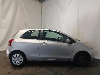 Toyota Yaris Yaris II (P9) Hatchback 1.3 16V VVT-i (2SZFE) [64kW]  (08-2005/11-2010=
) picture 7