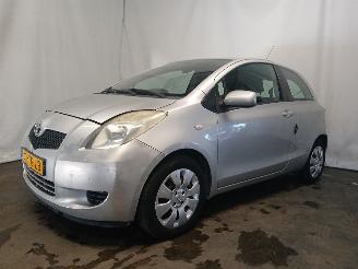 Toyota Yaris Yaris II (P9) Hatchback 1.3 16V VVT-i (2SZFE) [64kW]  (08-2005/11-2010=
) picture 3