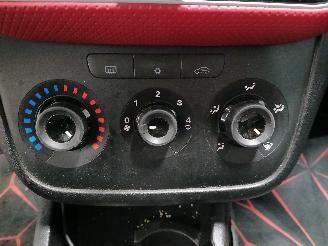 Fiat Punto Punto Evo (199) Hatchback 1.4 16V MultiAir Start&Stop (955.A.6000(Euro=
 5)) [77kW]  (10-2009/02-2012) picture 19