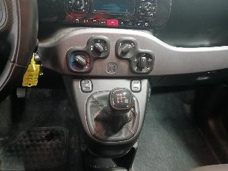 Fiat Panda Panda/Pandina (312) Hatchback 0.9 TwinAir 65 (312.A.4000) [48kW]  (04-=
2012/...) picture 16