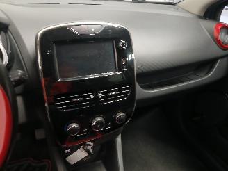 Renault Clio Clio IV (5R) Hatchback 5-drs 0.9 Energy TCE 90 12V (H4B-400(H4B-A4)) [=
66kW]  (11-2012/08-2021) picture 16