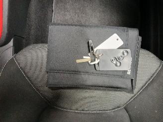 Renault Clio Clio IV (5R) Hatchback 5-drs 0.9 Energy TCE 90 12V (H4B-400(H4B-A4)) [=
66kW]  (11-2012/08-2021) picture 19