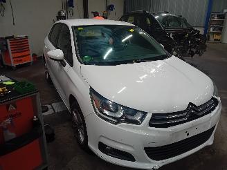 Citroën C4 C4 Berline (NC) Hatchback 5-drs 1.6 BlueHDI 100 (DV6FD(BHY)) [73kW]  (=
07-2014/05-2018) picture 2