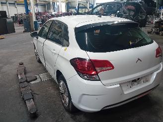 Citroën C4 C4 Berline (NC) Hatchback 5-drs 1.6 BlueHDI 100 (DV6FD(BHY)) [73kW]  (=
07-2014/05-2018) picture 4