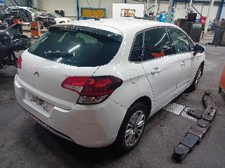 Citroën C4 C4 Berline (NC) Hatchback 5-drs 1.6 BlueHDI 100 (DV6FD(BHY)) [73kW]  (=
07-2014/05-2018) picture 3