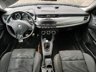 Alfa Romeo Giulietta Giulietta (940) Hatchback 1.4 TB 16V (940.B.7000) [88kW]  (04-2010/12-=
2020) picture 11