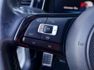 Volkswagen Golf Golf VII (AUA) Hatchback 2.0 R 4Motion 16V (DNUE) [221kW]  (11-2013/08=
-2020) picture 15