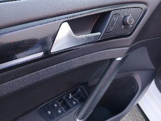 Volkswagen Golf Golf VII (AUA) Hatchback 2.0 R 4Motion 16V (DNUE) [221kW]  (11-2013/08=
-2020) picture 11