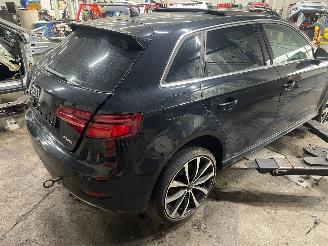 Audi A3 A3 Sportback (8VA/8VF) Hatchback 5-drs 1.4 TFSI 16V e-tron (CUKB(Euro =
6)) [110kW]  (05-2014/10-2020) picture 3