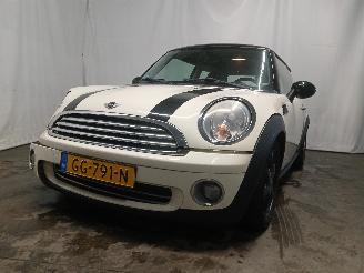 Schadeauto Mini Mini Mini (R56) Hatchback 1.6 16V Cooper (N12-B16A) [88kW]  (10-2006/02-201=
2) 2009/4