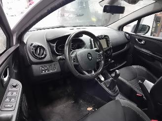 Renault Clio Clio IV (5R) Hatchback 5-drs 0.9 Energy TCE 90 12V (H4B-408(H4B-B4)) [=
66kW]  (11-2012/08-2021) picture 5