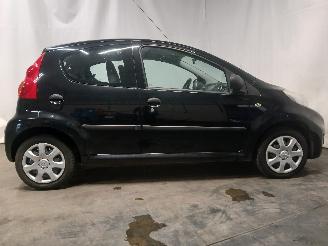 Peugeot 107 107 Hatchback 1.0 12V (384F(1KR)) [50kW]  (06-2005/05-2014) picture 7