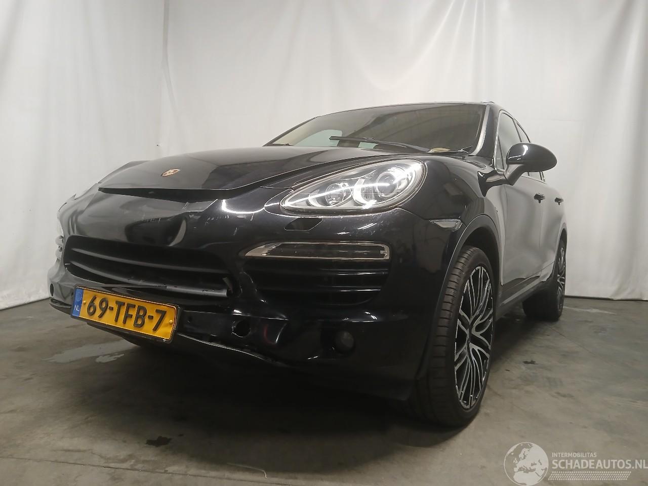 Porsche Cayenne Cayenne II (92A) SUV 3.0 D V6 24V (MCR.C(Euro 5)) [180kW]  (06-2011/05=
-2018)