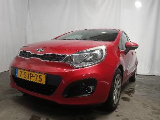 Voiture accidenté Kia Rio Rio III (UB) Hatchback 1.2 CVVT 16V (G4LA5) [63kW]  (09-2011/12-2017) 2013/10