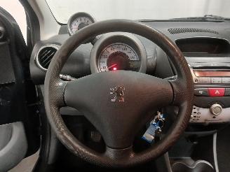 Peugeot 107 107 Hatchback 1.0 12V (384F(1KR)) [50kW]  (06-2005/05-2014) picture 17