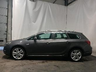 Opel Astra Astra J Sports Tourer (PD8/PE8/PF8) Combi 1.4 Turbo 16V (A14NET(Euro 5=
)) [103kW]  (10-2010/10-2015) picture 4