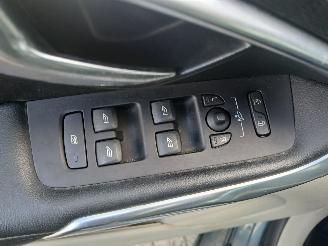 Volvo V-40 V40 (MV) Hatchback 5-drs 1.6 D2 (D4162T) [84kW]  (03-2012/12-2016) picture 10