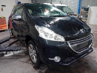 Peugeot 208 208 I (CA/CC/CK/CL) Hatchback 1.2 Vti 12V PureTech 82 (EB2F(HMZ)) [60k=
W]  (03-2012/12-2019) picture 2