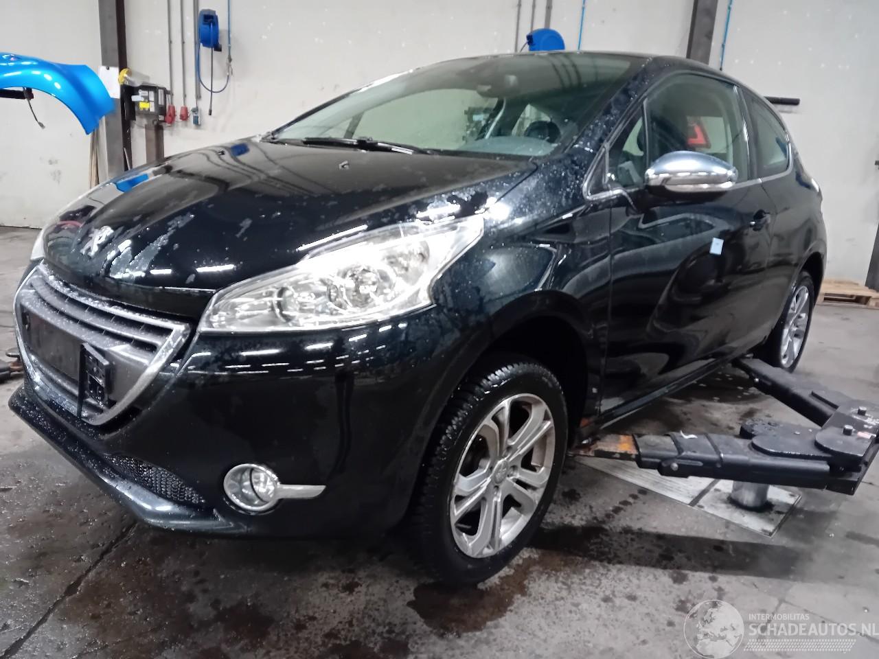 Peugeot 208 208 I (CA/CC/CK/CL) Hatchback 1.2 Vti 12V PureTech 82 (EB2F(HMZ)) [60k=
W]  (03-2012/12-2019)