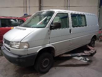 demontáž dodávky Volkswagen Transporter Transporter/Caravelle T4 Bus 2.5 TDI (AJT) [65kW]  (05-1998/04-2003) 2003/1