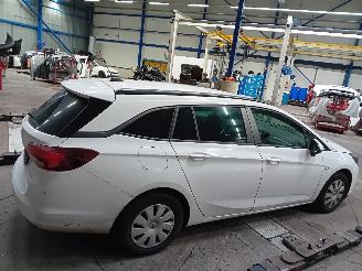 Opel Astra Astra K Sports Tourer Combi 1.5 CDTi 122 12V (F15DVH) [90kW]  (06-2018=
/...) picture 3