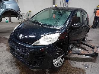 Sloopauto Peugeot 107 107 Hatchback 1.0 12V (384F(1KR)) [50kW]  (06-2005/05-2014) 2013/2