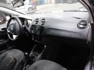 Volkswagen Golf Golf VI (5K1) Hatchback 2.0 GTI 16V (CCZB(Euro 5)) [155kW]  (04-2009/1=
1-2012) picture 6